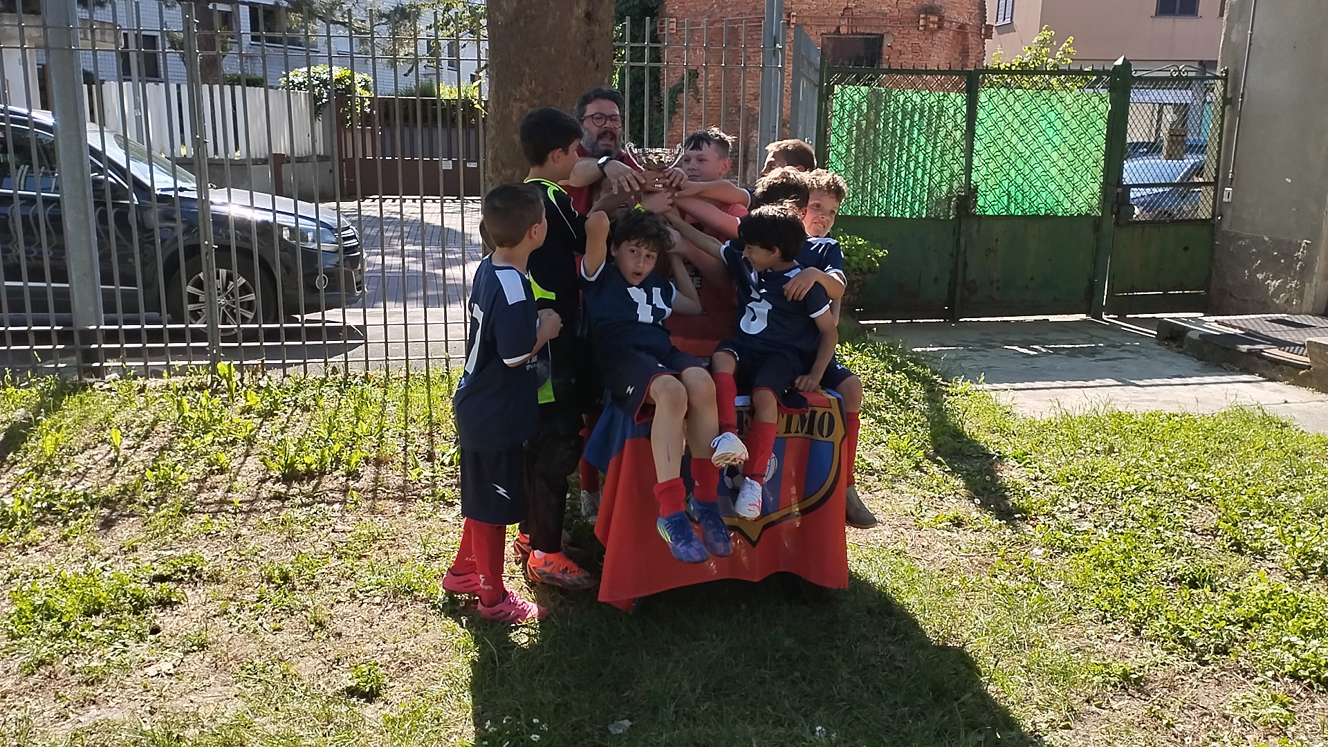 Caricamento immagine in corso...